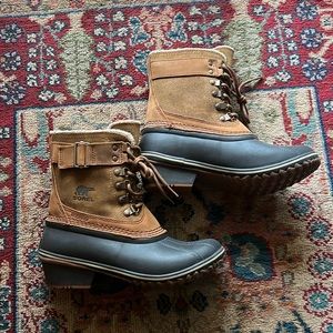 Sorel Winter Fancy II laced boot with side buckle